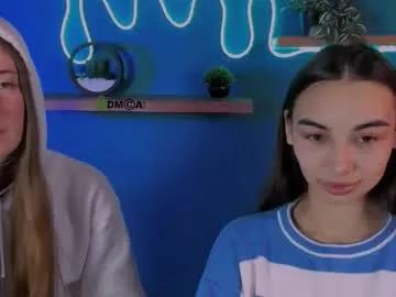 Freechat kira_light__ on Chaturbate