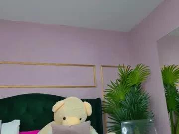 Freechat kirrawhite on Chaturbate
