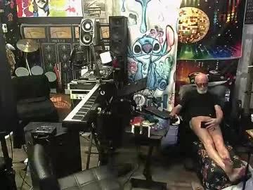 Freechat kiveuxmakeu on Chaturbate