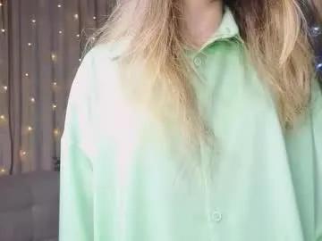 lelahcaminero — GOAL: doggy position on the floor and sensual touching [0 tokens remaining] Welcome to my room!  