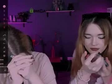 Away liana_kisses on Chaturbate