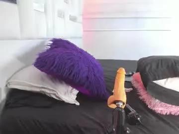 Freechat lunaasweett on Chaturbate