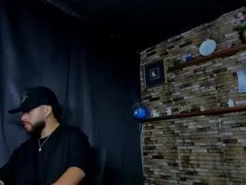 Freechat mia_and_vincentt on Chaturbate