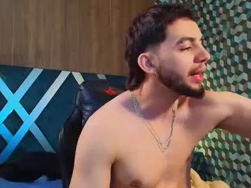 Freechat michael_magno on Chaturbate