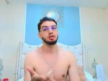 Freechat michael_magno on Chaturbate