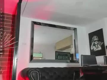 Freechat pretur_crubaa on Chaturbate