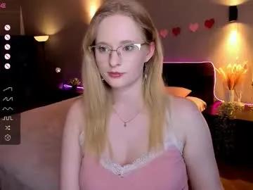 Freechat sheslinki on Chaturbate