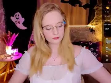 Freechat sheslinki on Chaturbate