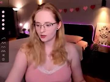 Freechat sheslinki on Chaturbate