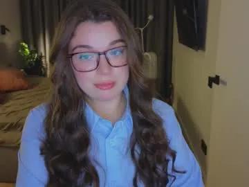 tutti_frutti_ on Chaturbate 