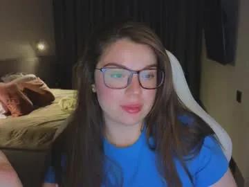 tutti_frutti_ on Chaturbate 