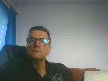 ulmeni4 — exhibitionist, horny, jerkoff, chatting