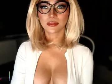 Freechat womanofyourdesire_ts on Chaturbate