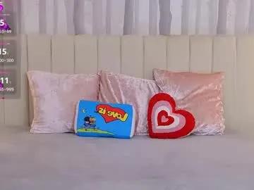 your_dream_nancy — get my tits out of this tight top #hugetits #bigboobs #18 #domi #pantyhose [333 tokens remaining]