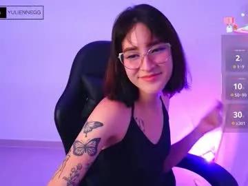 Freechat yulienne on Chaturbate