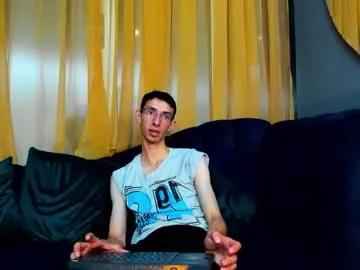 Freechat zyronight on Chaturbate