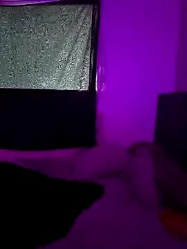 1n0nlythroat on StripChat 