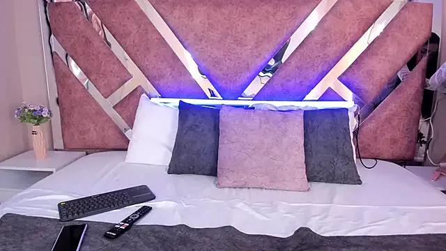 AllisonRodriguez — Twerking nude sensual and slow 