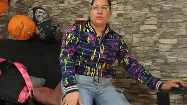 Private alondrabigtits on StripChat