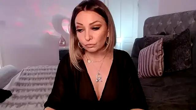 StripChat AngeleyesUK is Freechat AngeleyesUK — Warming you up Angel xx