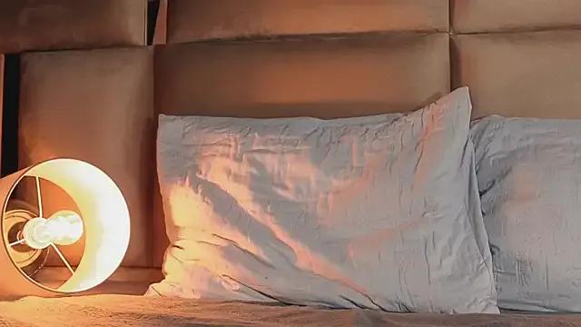 Freechat angelinepossy on StripChat