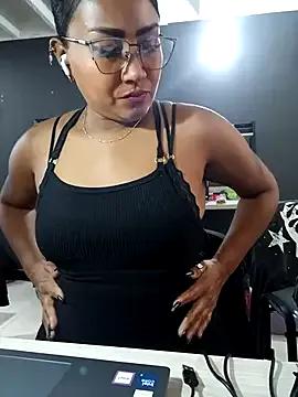 Freechat Ariana_Rodriguez on StripChat