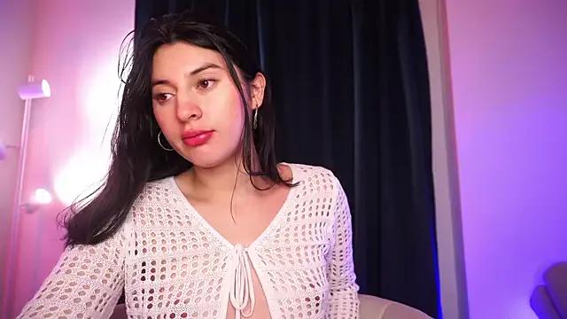 Auralea on StripChat 