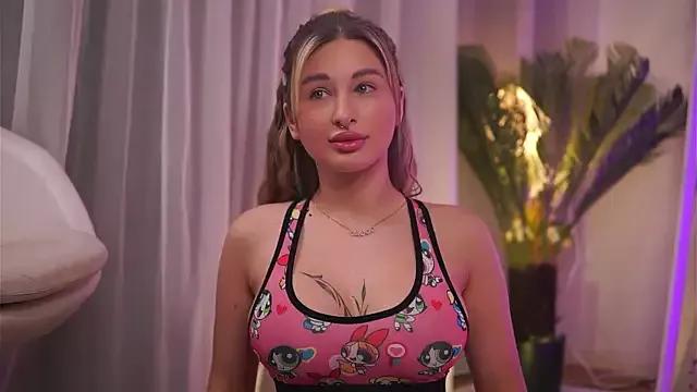 AvaShayy on StripChat 