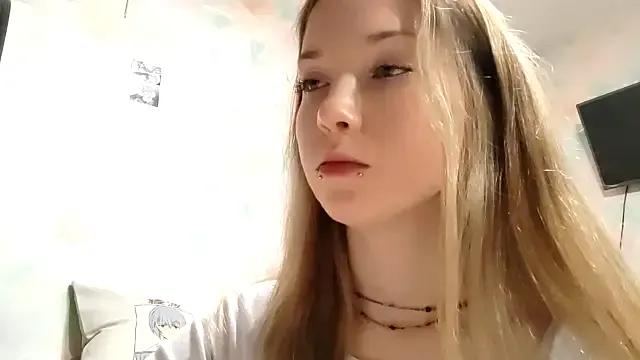 BarkySedna — air kiss