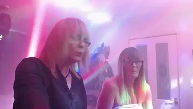 Freechat BhamCouple on StripChat