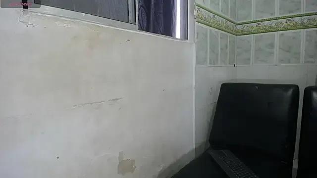 Freechat brian_sexlove on StripChat