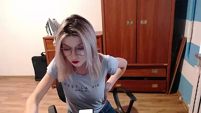 Private Butterfly_Lily on StripChat