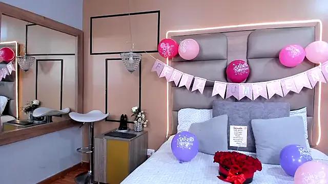 Freechat CAYLINCOLLINS on StripChat