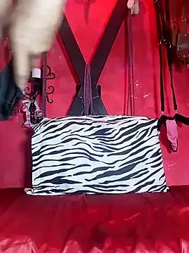 Charly_BC_Dirty — SWITCH PIGSLick my ass CLOSE UP