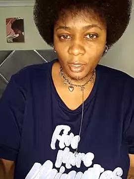 Freechat CocoBootyyy on StripChat