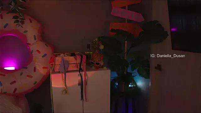 Freechat DaniDusan_ on StripChat