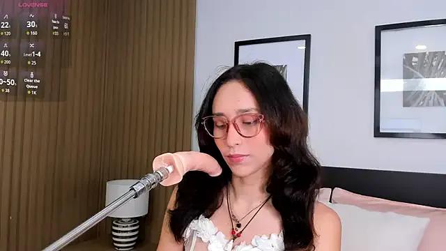 Freechat doll_bella_ on StripChat