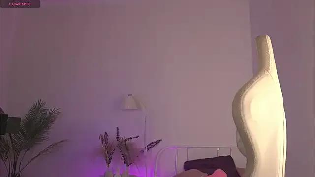 Freechat dragon_ink on StripChat