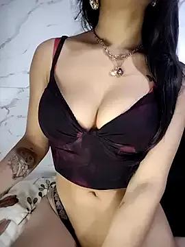 Freechat ElaRuil69 on StripChat