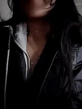 Freechat ElaRuil69 on StripChat