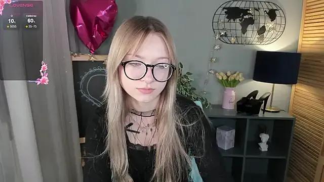 Freechat elliupp on StripChat