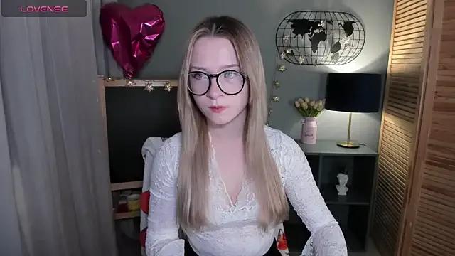 Freechat elliupp on StripChat