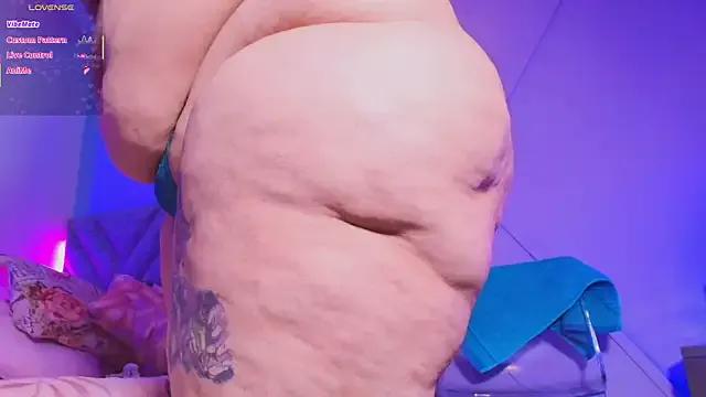 emmajohnss on StripChat 