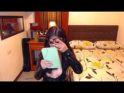 Freechat EXTREMELYDOM on StripChat