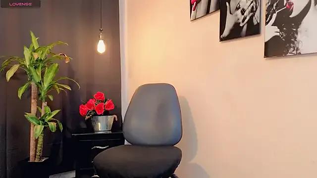 StripChat Flor_Gil is Freechat Flor_Gil — SHOW CUM IN PUBLIC