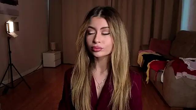 Freechat GeorginaHarn on StripChat