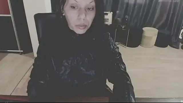 Freechat GoldenSasha on StripChat