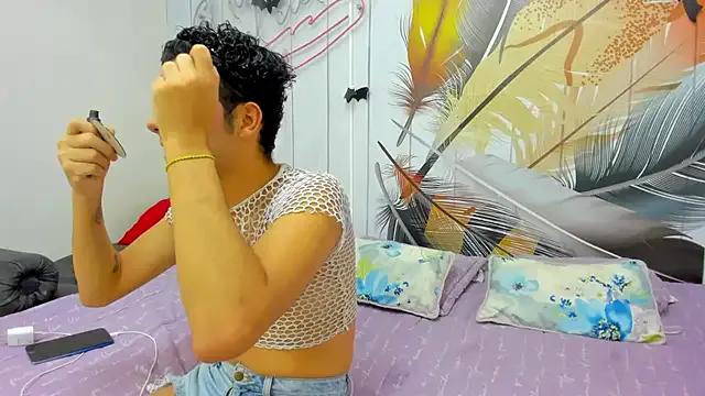 Freechat huntboyss on StripChat