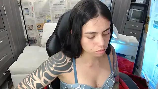 Freechat i_am_nina_ on StripChat