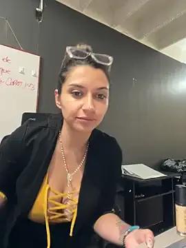 Isabella_Varella — Private on StripChat